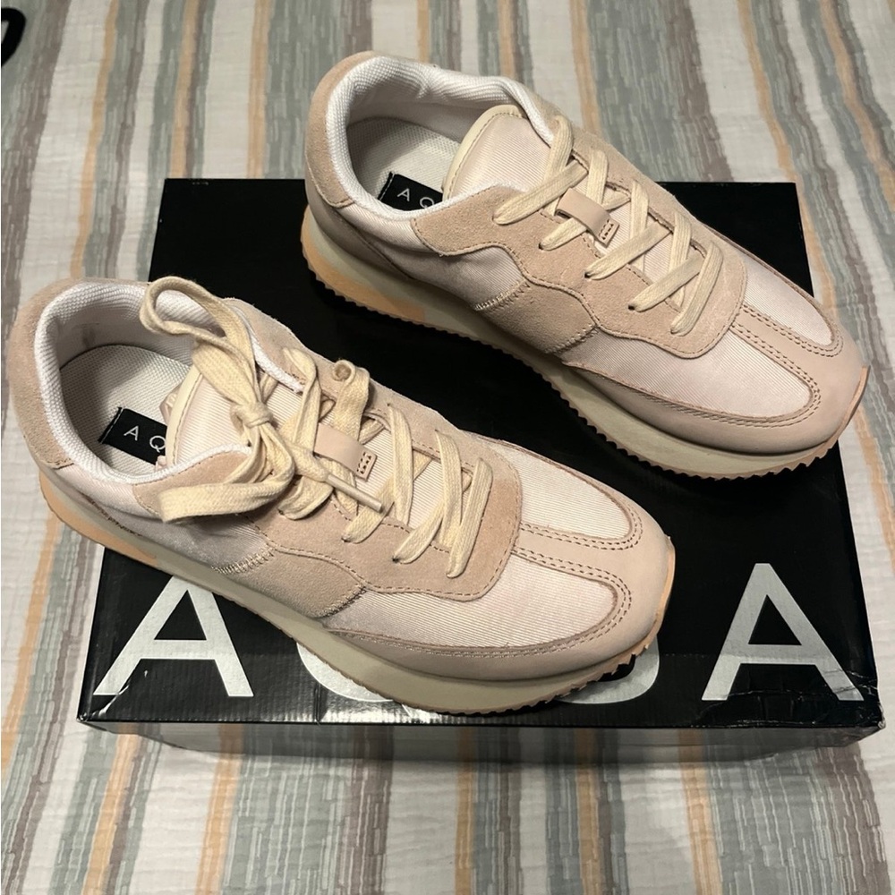 Aqua Women’s Sneakers Beige size 7